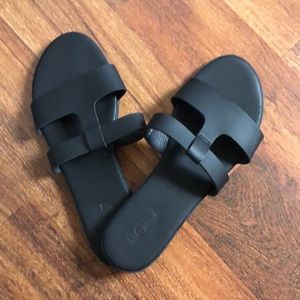 NEW LOFT Minimal Black Sandal